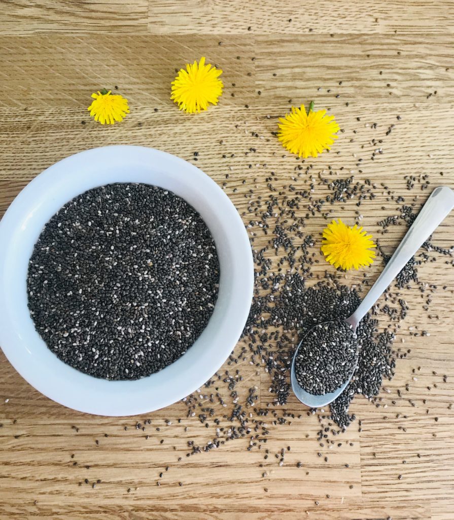 graines de chia super aliment protéines aux bienfaits santé reconnus